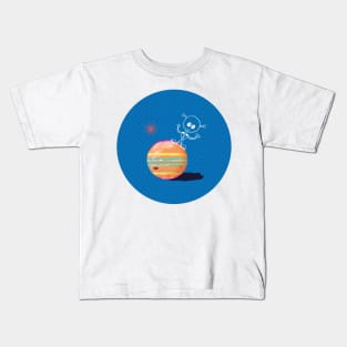 Fallen Jupiter Moons – pattern orange on blue Kids T-Shirt